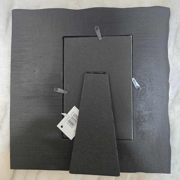 Bigfoot Picture frame.9.5"H x 9.5"W Resin Holds a 4x6 photo with Big Foot - Picture 9 of 14